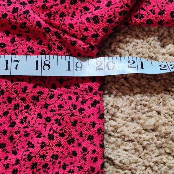 CeCe Ruffle Collar V-Neck ¾Length sleeve blouse Size M Colors magenta & black - Picture 10 of 13